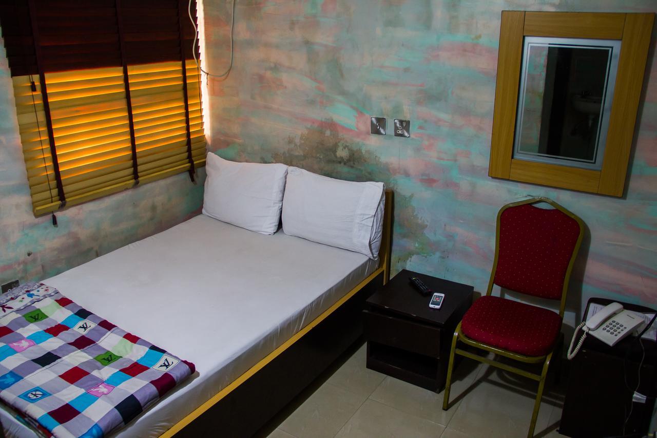 Glasshouse Hotel And Suites Egba Zewnętrze zdjęcie
