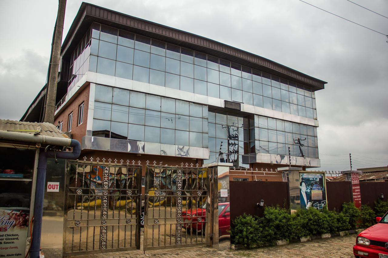 Glasshouse Hotel And Suites Egba Zewnętrze zdjęcie